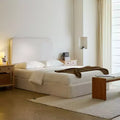 Letto a piattaforma imbottito in ciniglia Pearl con testiera – Queen/King, 2 persone
