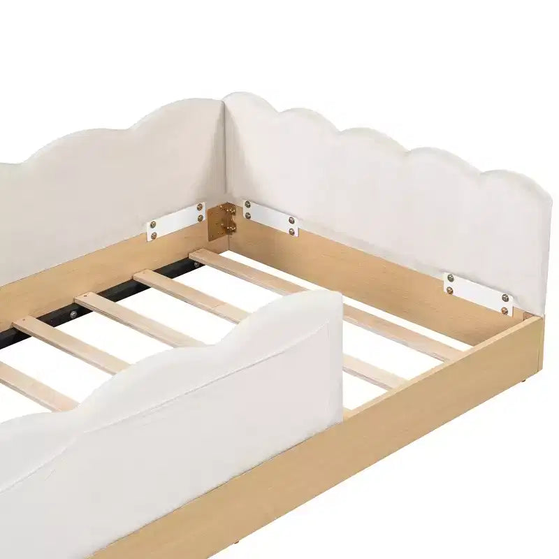 Letto a piattaforma singolo con testiera imbottita e borse portaoggetti