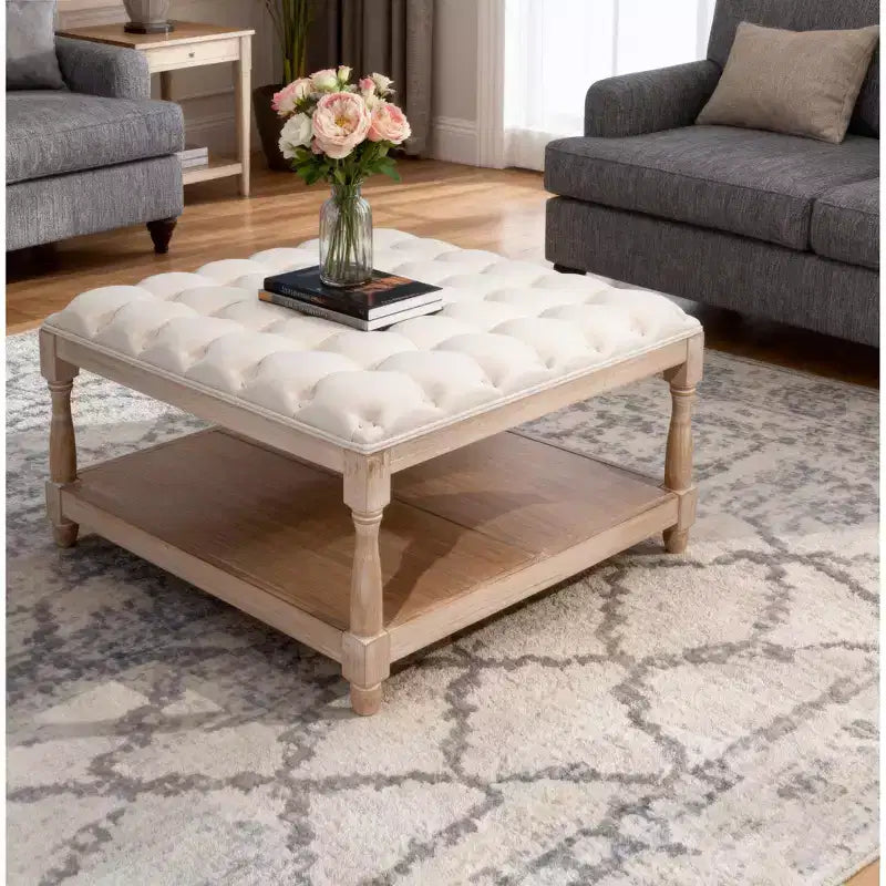 Pouf/Tavolino quadrato in lino trapuntato beige con ripiano contenitore